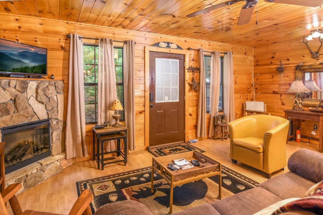 Permanent Vacation-Private Honeymoon Cabin With Hot Tub Sevierville Exterior foto